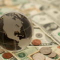 Se întâmplă și la case mai mari. Cum au rămas SUA fără ratingul de top pentru investiții și ce efecte se vor vedea pentru dolar și în economia UE Se întâmplă și la case mai mari. Cum au rămas SUA fără ratingul de top pentru investiții și ce efecte se vor vedea pentru dolar și în economia UE